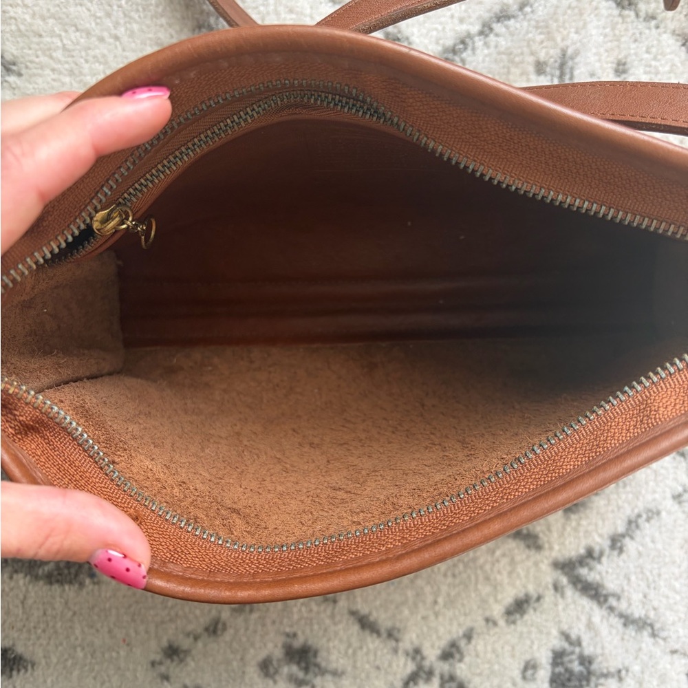 Vintage Coach Taylor 9944 Crossbody Bag | Genuine Leather | USA Made | Hang Tag - Picture 5 of 7
